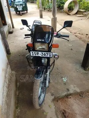 Suzuki GS 125 2000