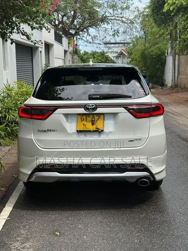Toyota Harrier Advance Premium 2017