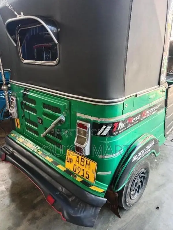 Bajaj RE 2016