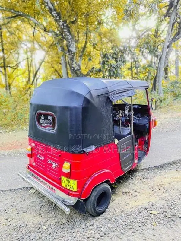 Bajaj RE 2012