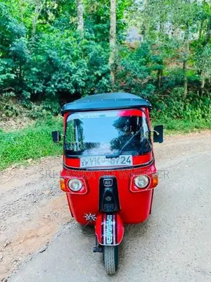 Bajaj RE 2012