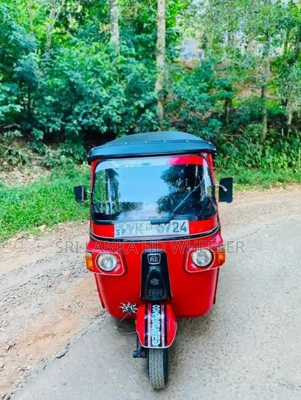 Bajaj RE 2012