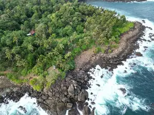 Srilankan No 01 Tourism - Hiriketiya Surf Beach Near Land