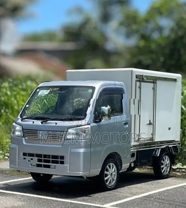 Daihatsu Hijet Freezer 2022