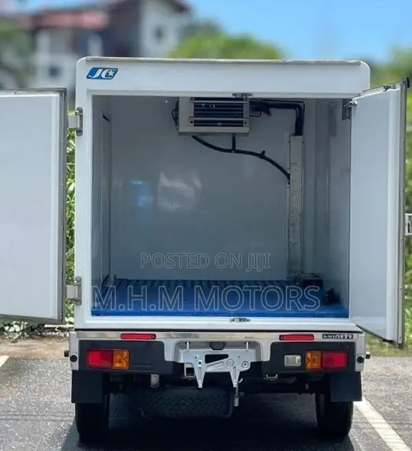 Daihatsu Hijet Freezer 2022