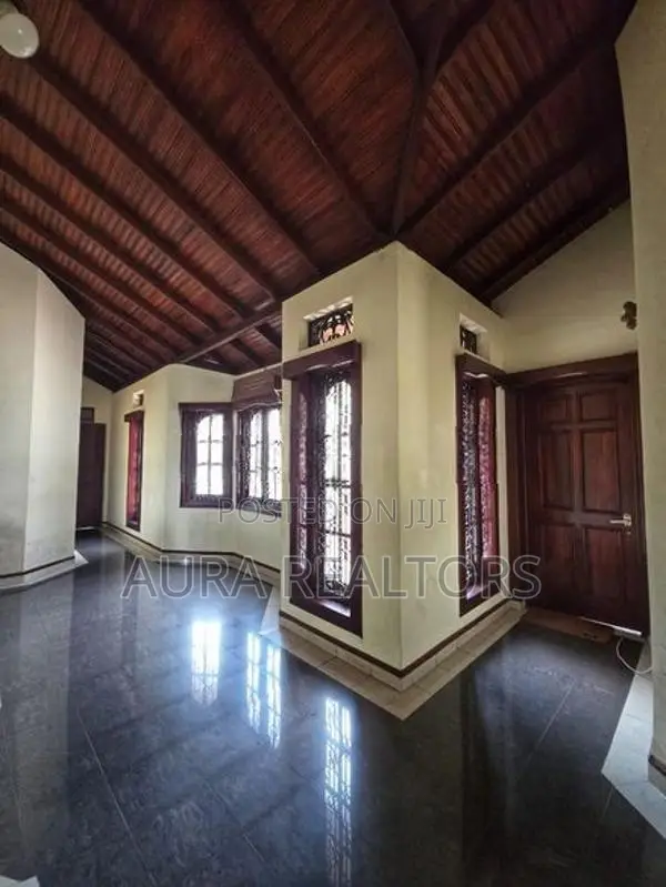 Land with House for Sale in Colombo 6 (P-12)