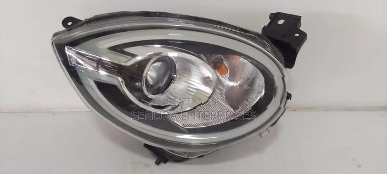 Toyota Passo M700 Head Light Rh