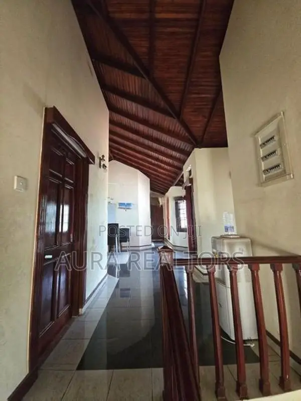 Land with House for Sale in Colombo 6 (P-12)