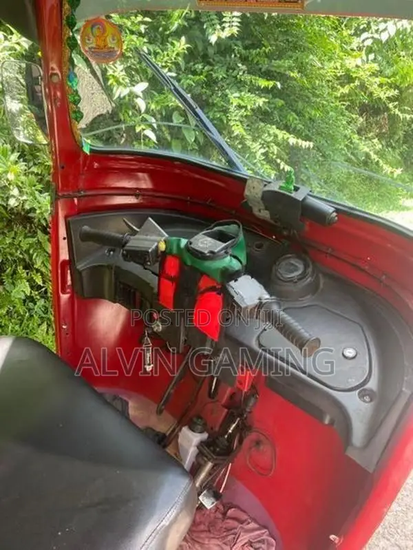 Bajaj RE 4 Stroke 2011