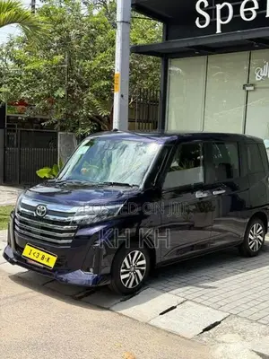 Toyota Roomy Custom G 2025