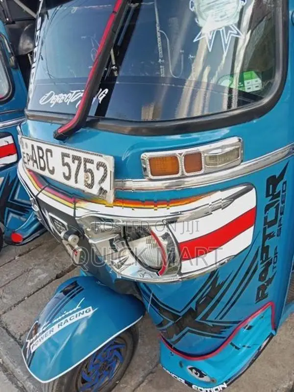 Bajaj RE 2016