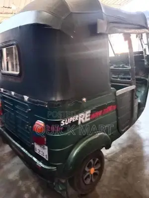 Bajaj RE 2001