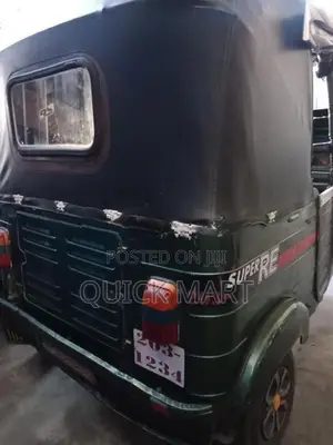 Bajaj RE 2001