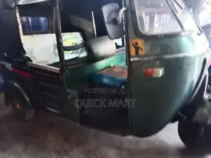 Bajaj RE 2001