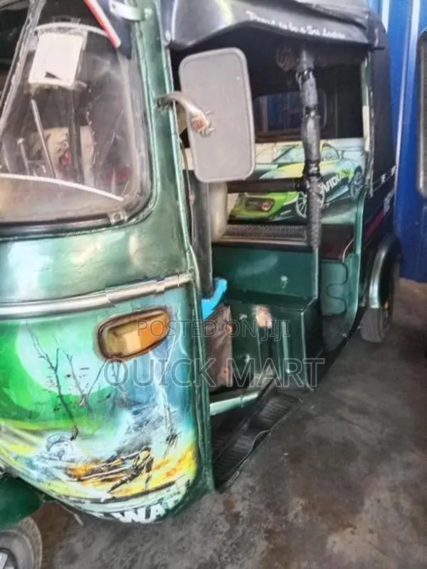 Bajaj RE 2001