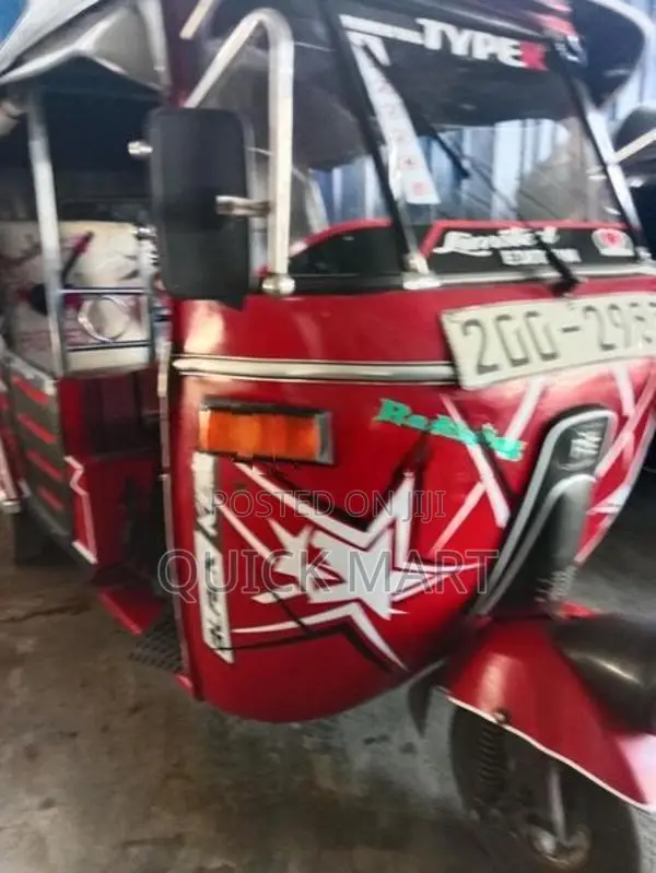 Bajaj RE 2001