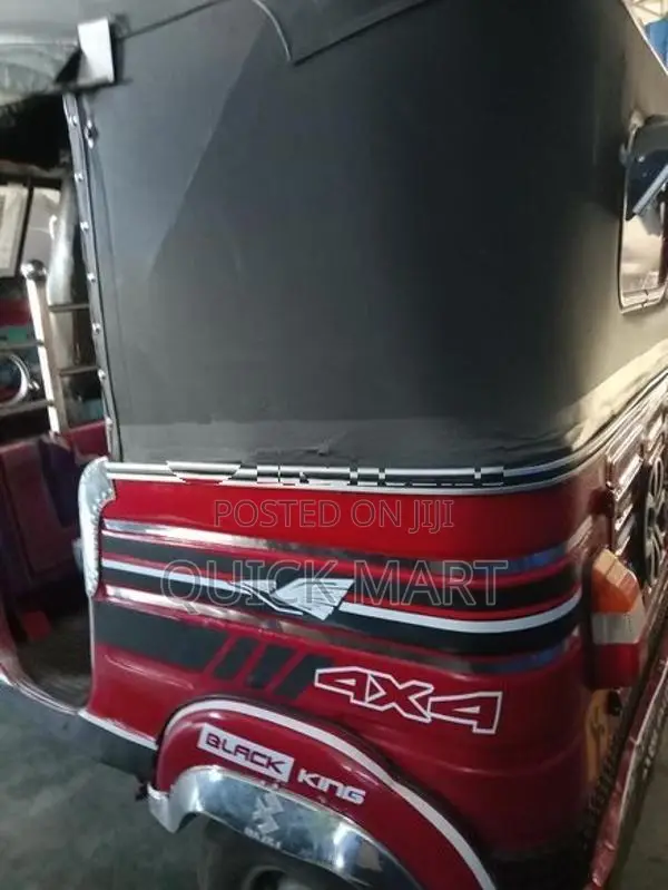 Bajaj RE 2001