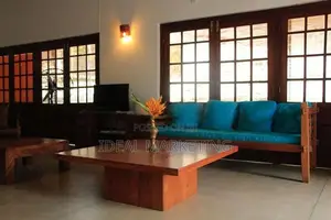 6 Bedroom Fully Furnished House for Sale - Mount Lavinia (EM695)