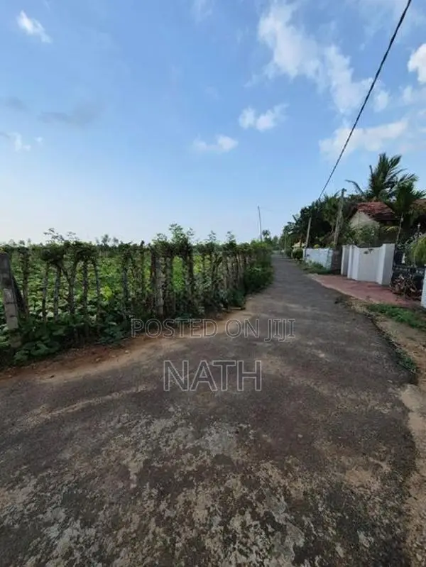 கோப்பாயில் காணி விற்பனைக்கு