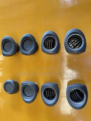 TOYOTA AQUA NHP10 AC COWL