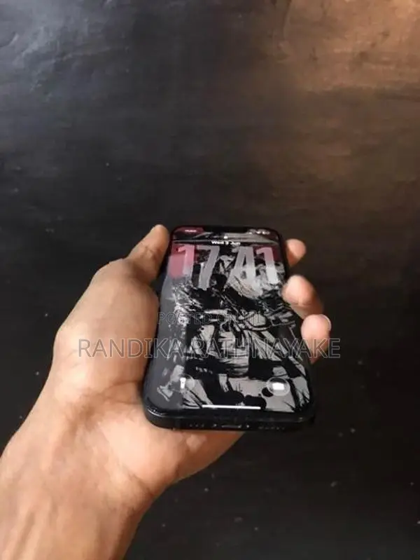 Apple iPhone 13 (Used)