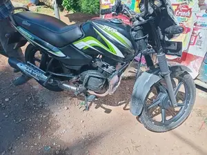 TVS Metro 2016
