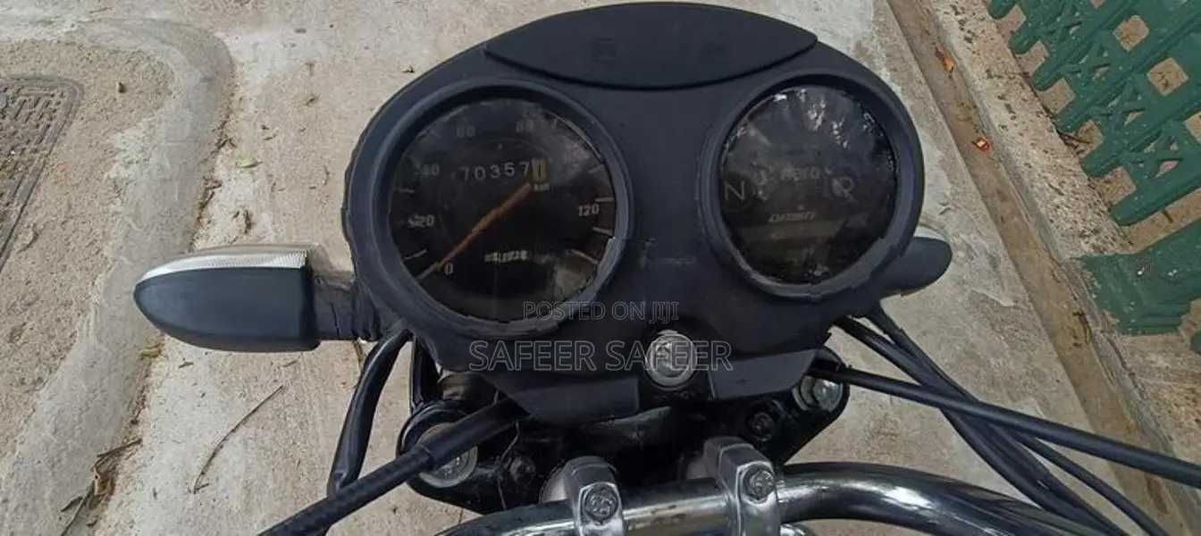 Hero CD 100 2013