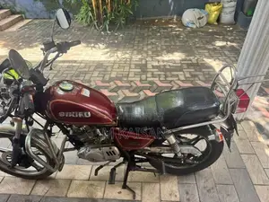 Suzuki GN 125 2006
