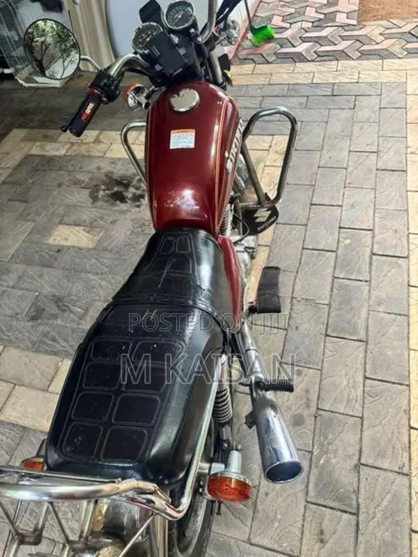 Suzuki GN 125 2006