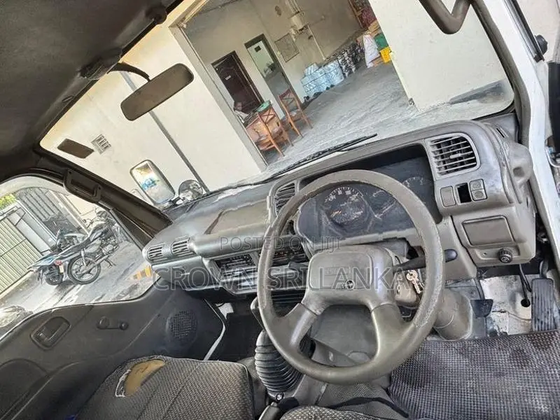 Isuzu Elf 4BE1 1988