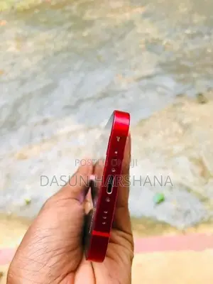 Apple iPhone 13 (Used)