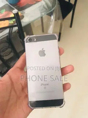 Apple iPhone SE (Used)