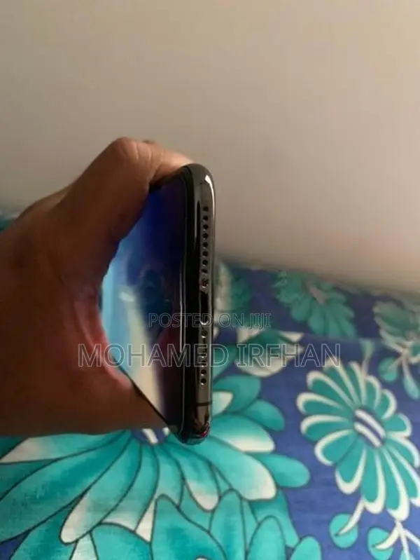 Apple iPhone XS Max (Used)