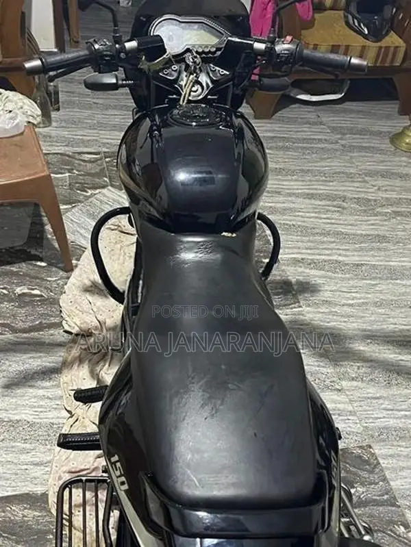 Bajaj Pulsar 150 2015