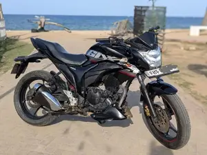 Suzuki Gixxer 2017