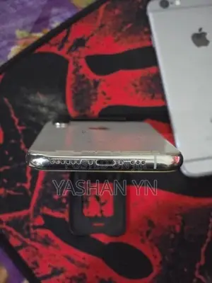 Apple iPhone XS 512GB (Used)