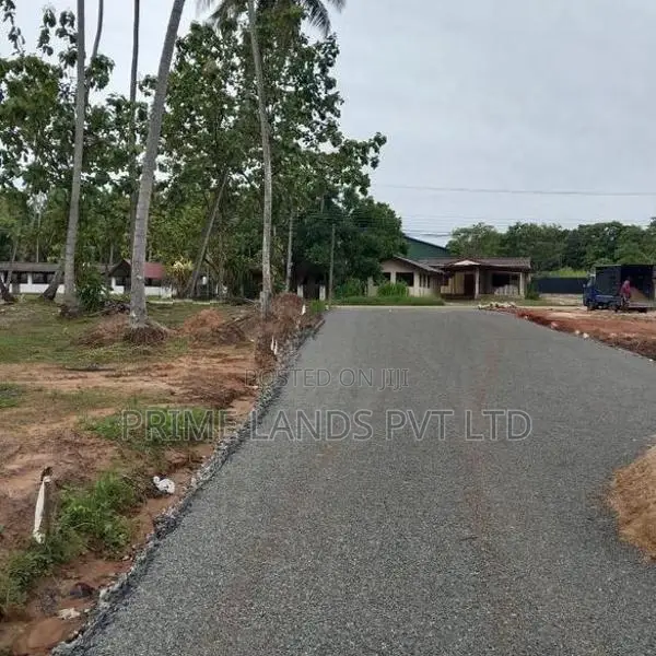 පැල්ලන්දෙණිය හන්දියෙන්ම සුපිරි ඉඩමක්