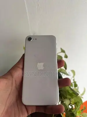 Apple iPhone SE 2 (Used)