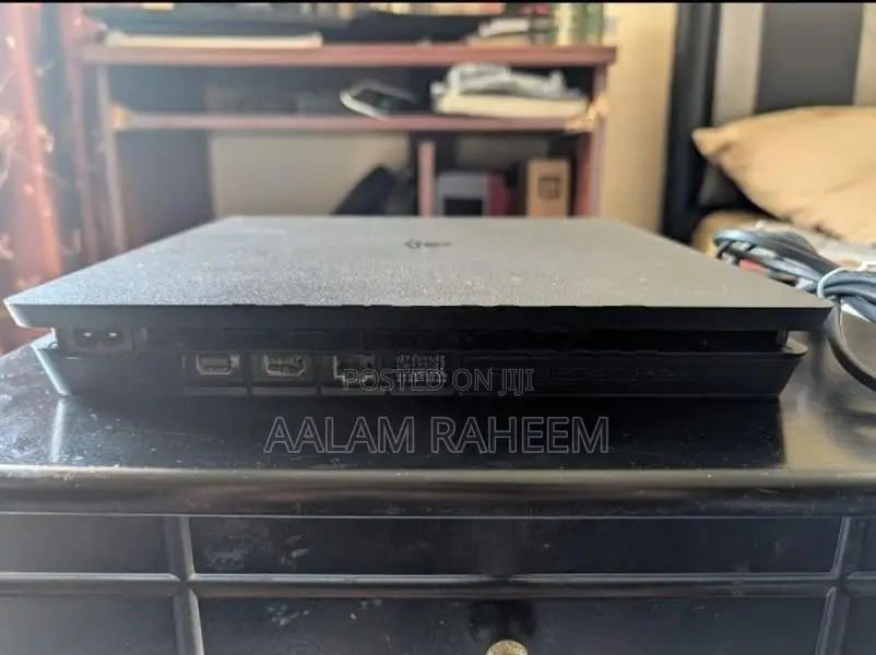 PS4 SLIM 500GB Bundle