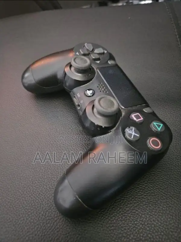 PS4 SLIM 500GB Bundle