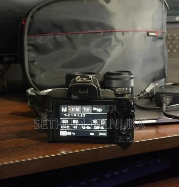 Canon M50