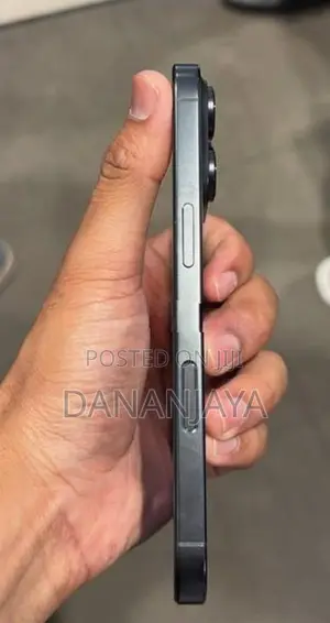 Apple iPhone 16 Pro 128GB (Used)