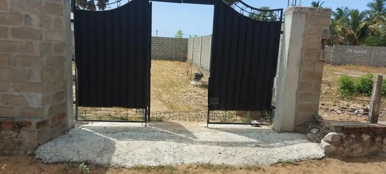 Land for Sale in Addalaichenai