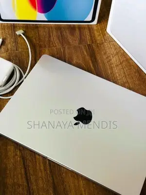 Apple MacBook M3 Pro 18GB/512GB Silver 2023