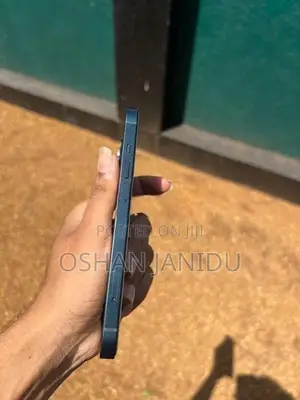Apple iPhone 13 (Used)