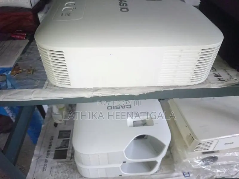 Multimedia projector CASIO XJ-V10X lumens 3300