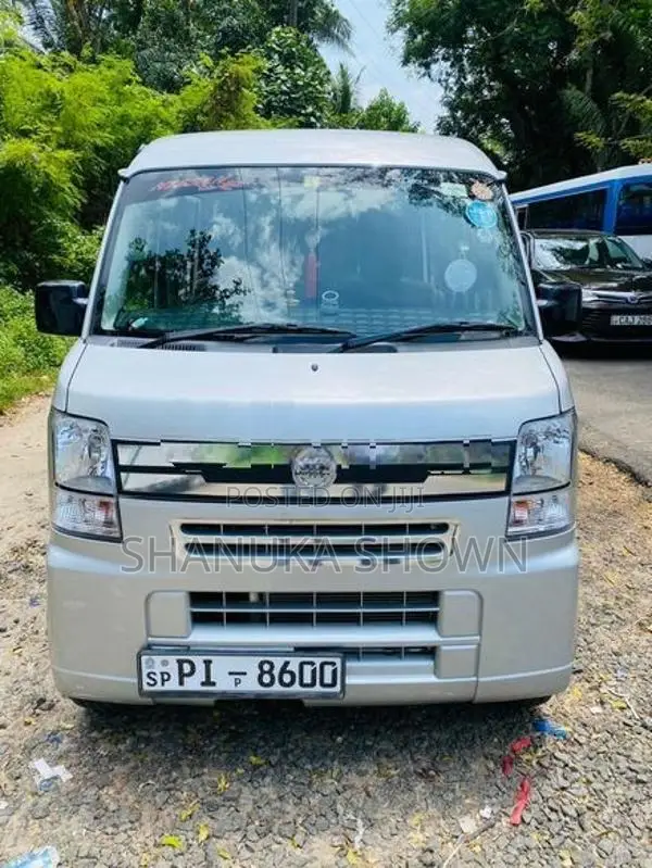 Nissan Clipper 2015
