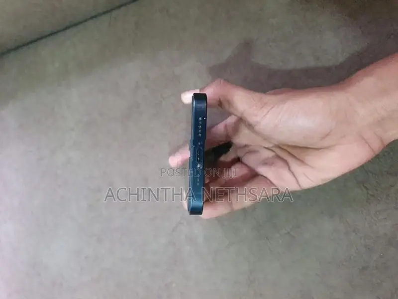 Apple iPhone 13 (Used)
