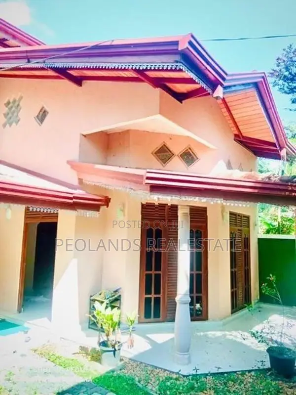 (RH249) Two Storey House for Sale in Bandaragama