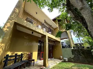 Luxury House With 3 Bedrooms Bathrooms - Baddagana Kotte